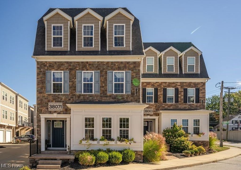38071 Euclid Avenue 2, Willoughby, OH 44094