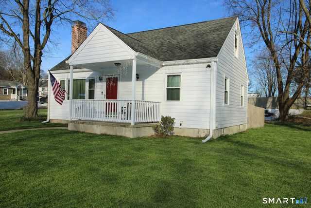 3 Whitlock Avenue, Bethel, CT 06801