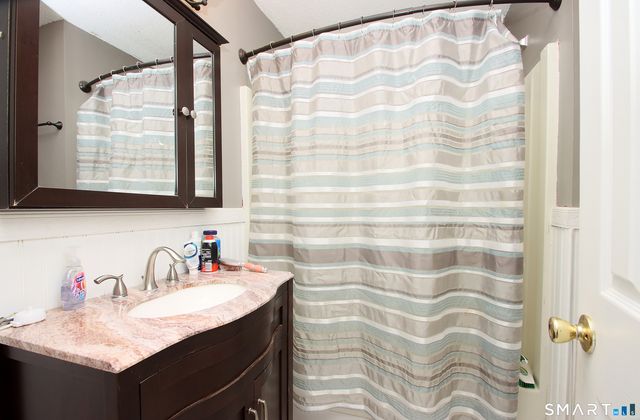 3 Whitlock Avenue, Bethel, CT 06801