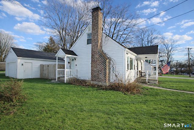 3 Whitlock Avenue, Bethel, CT 06801