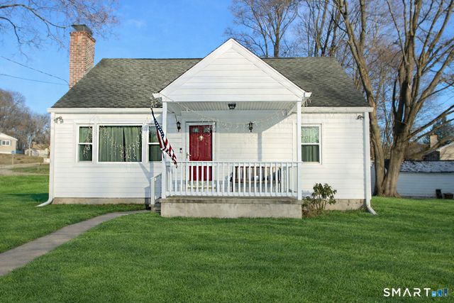 3 Whitlock Avenue, Bethel, CT 06801