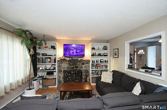 3 Whitlock Avenue, Bethel, CT 06801