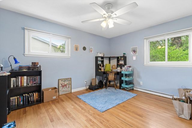 571 26th Avenue Court, East Moline, IL 61244
