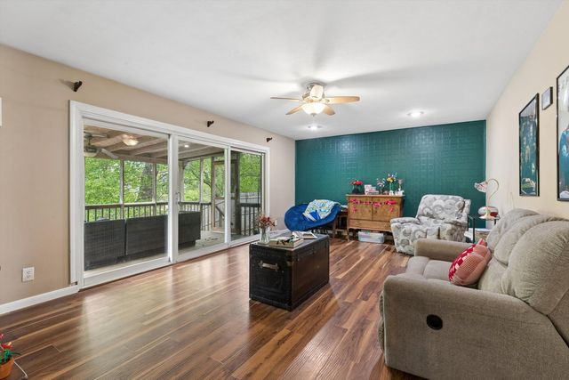 571 26th Avenue Court, East Moline, IL 61244