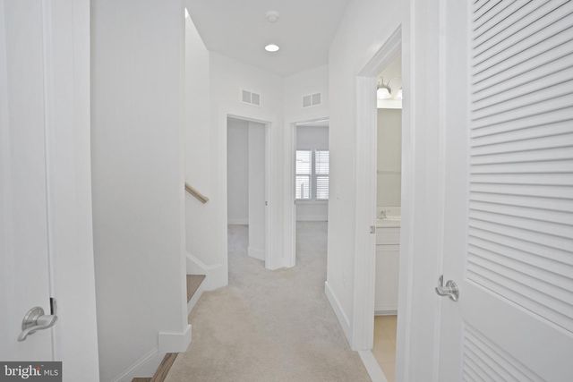 44734 ROOSEVELT SQ, Ashburn, VA 20147