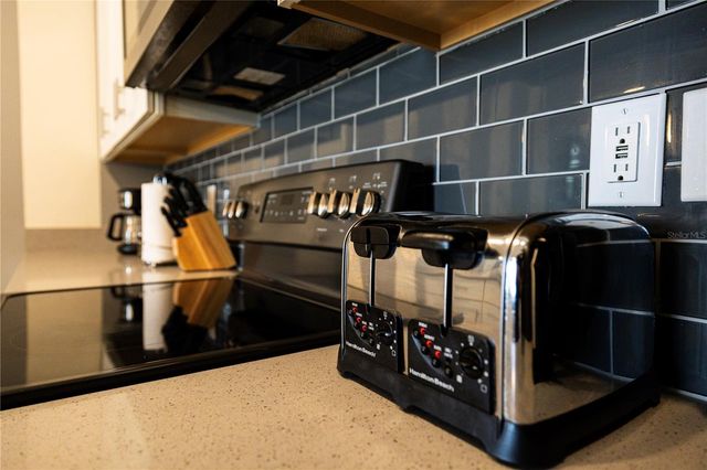 356 OCEAN COURSE AVENUE, Davenport, FL 33896