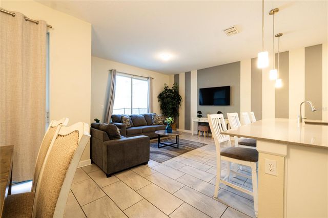 356 OCEAN COURSE AVENUE, Davenport, FL 33896