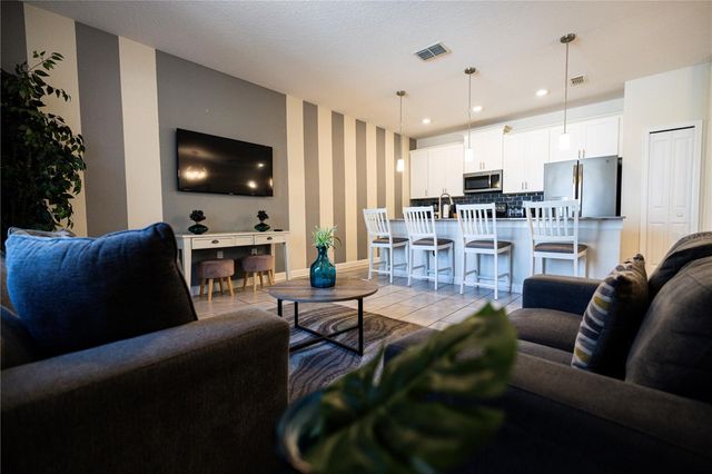 356 OCEAN COURSE AVENUE, Davenport, FL 33896