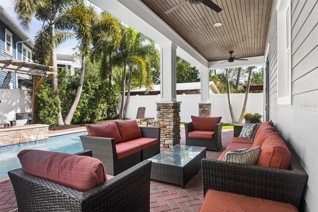 2509 W PALM DRIVE, Tampa, FL 33629