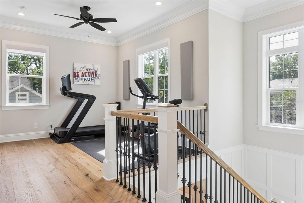 Image 28 of property listing at 2509 W PALM DRIVE, Tampa, FL 33629