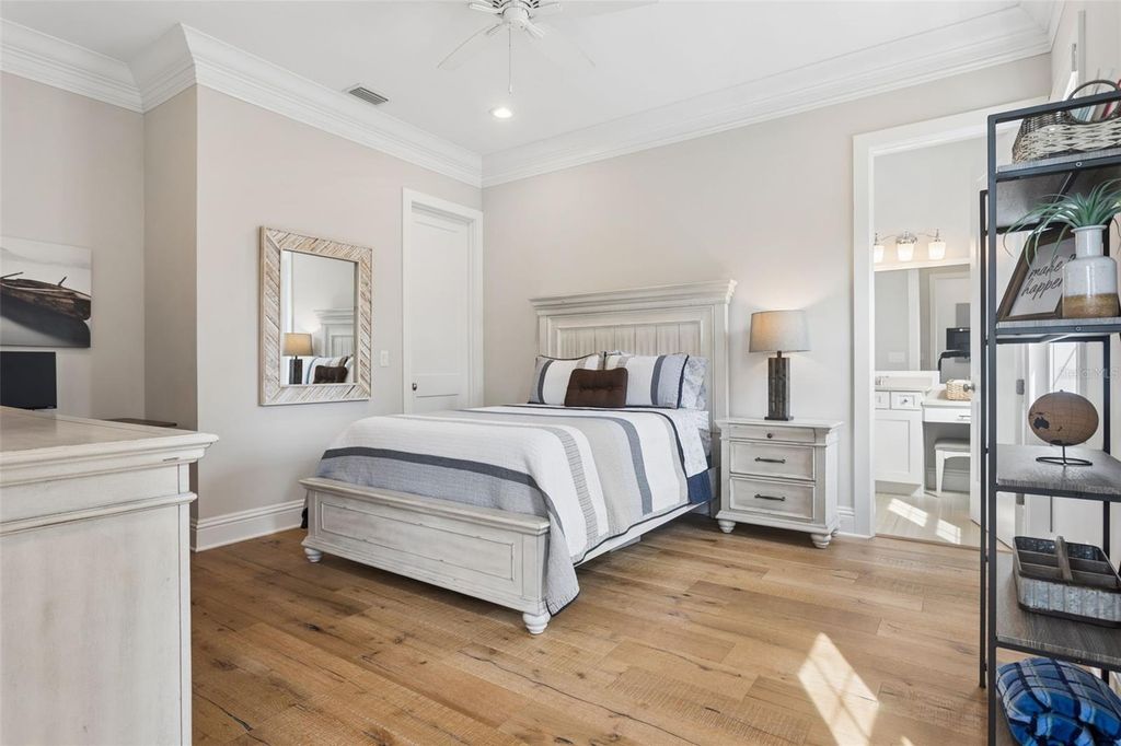 Image 29 of property listing at 2509 W PALM DRIVE, Tampa, FL 33629