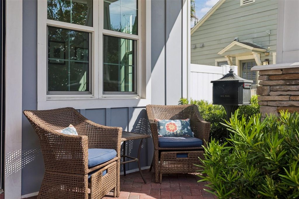 Image 4 of property listing at 2509 W PALM DRIVE, Tampa, FL 33629