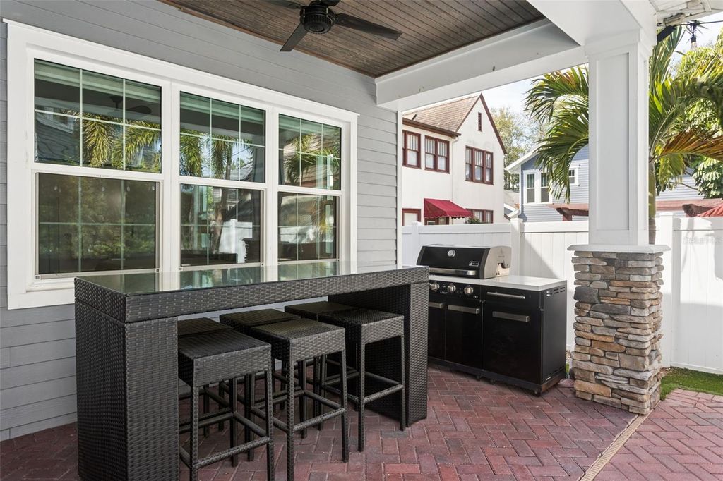 Image 42 of property listing at 2509 W PALM DRIVE, Tampa, FL 33629