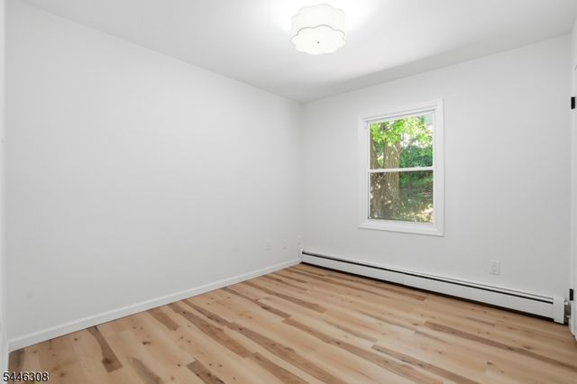 3 Conklin Ave, Hopatcong Boro, NJ 07874