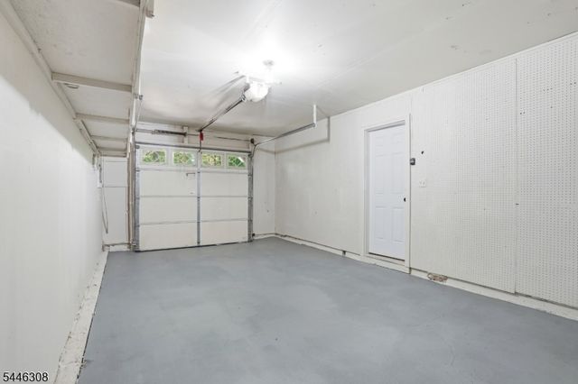 3 Conklin Ave, Hopatcong Boro, NJ 07874