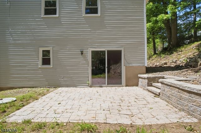 3 Conklin Ave, Hopatcong Boro, NJ 07874