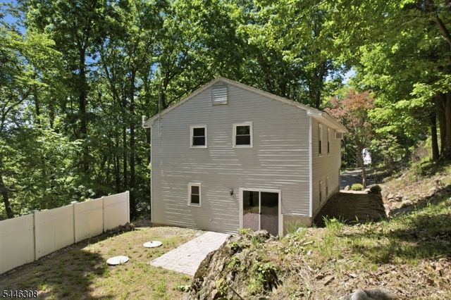 3 Conklin Ave, Hopatcong Boro, NJ 07874