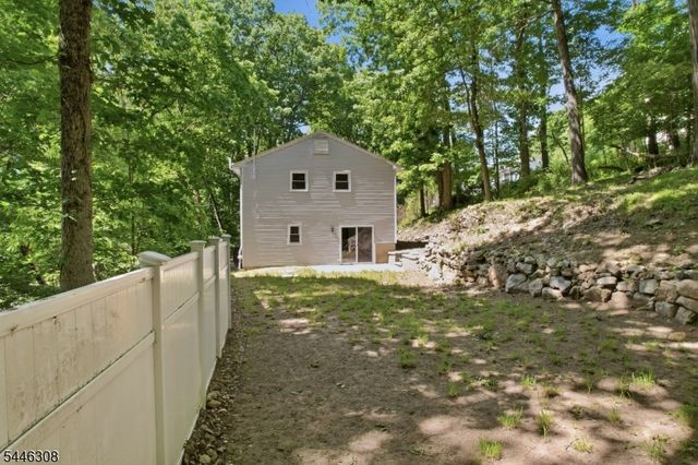 3 Conklin Ave, Hopatcong Boro, NJ 07874