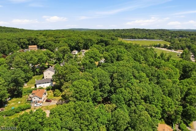 3 Conklin Ave, Hopatcong Boro, NJ 07874