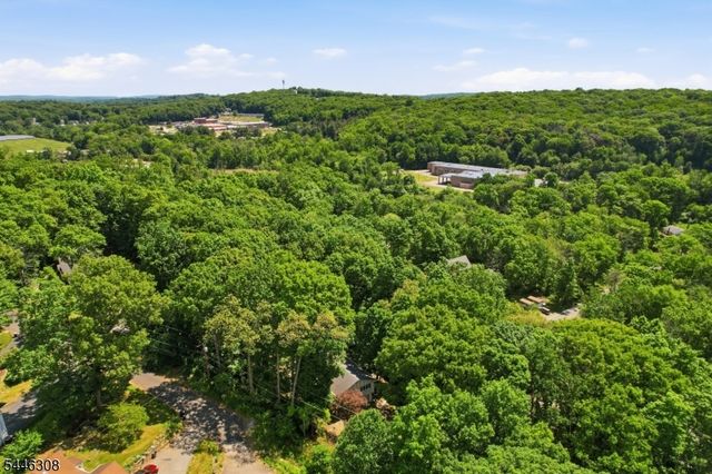 3 Conklin Ave, Hopatcong Boro, NJ 07874