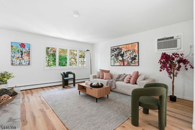 3 Conklin Ave, Hopatcong Boro, NJ 07874