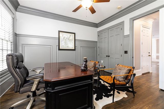 525 Glengate Cove, Atlanta, GA 30328