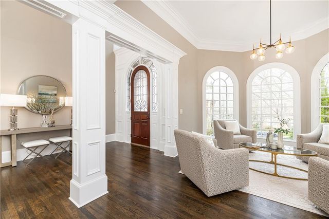 525 Glengate Cove, Atlanta, GA 30328