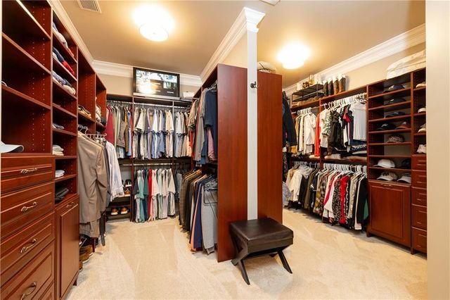 525 Glengate Cove, Atlanta, GA 30328