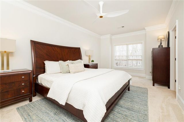 525 Glengate Cove, Atlanta, GA 30328