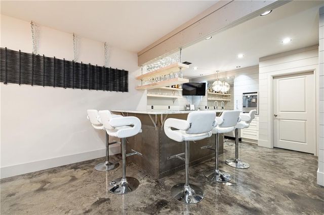 525 Glengate Cove, Atlanta, GA 30328