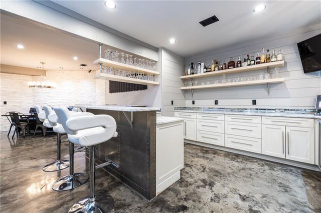 525 Glengate Cove, Atlanta, GA 30328