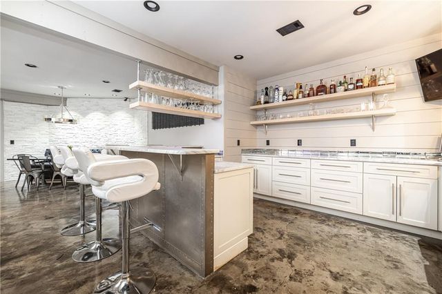 525 Glengate Cove, Atlanta, GA 30328