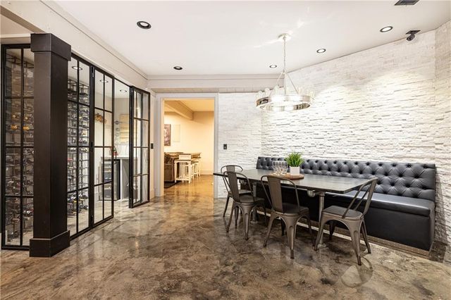 525 Glengate Cove, Atlanta, GA 30328