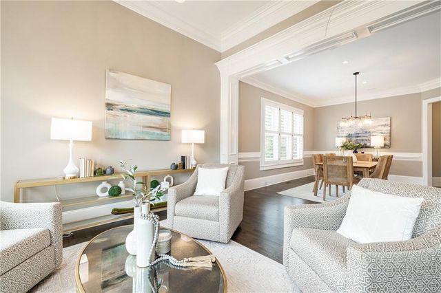 525 Glengate Cove, Atlanta, GA 30328