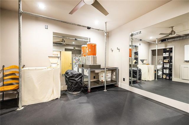 525 Glengate Cove, Atlanta, GA 30328