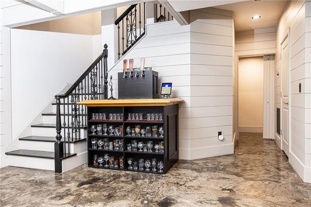 525 Glengate Cove, Atlanta, GA 30328