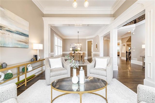 525 Glengate Cove, Atlanta, GA 30328