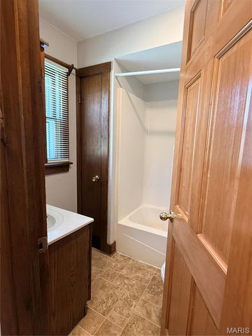 229 Lee Avenue, Collinsville, IL 62234