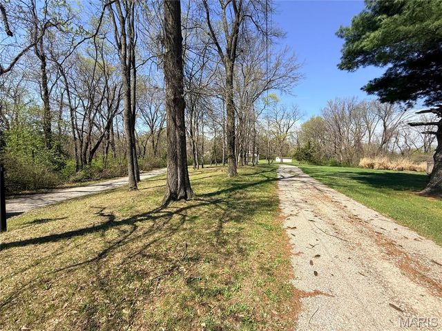 229 Lee Avenue, Collinsville, IL 62234
