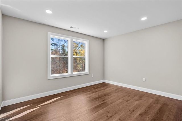 6714 Planters Drive, High Point, NC 27265