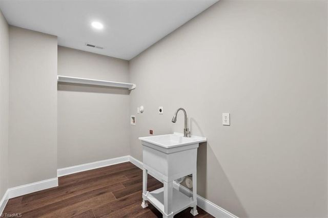 6714 Planters Drive, High Point, NC 27265