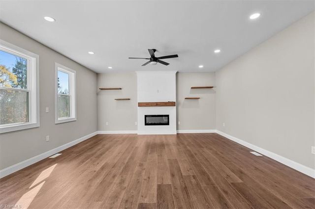 6714 Planters Drive, High Point, NC 27265