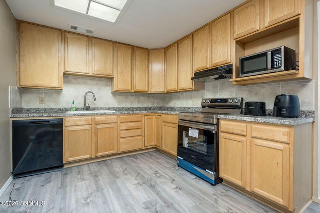 1825 Chaparro Street, Las Cruces, NM 88001