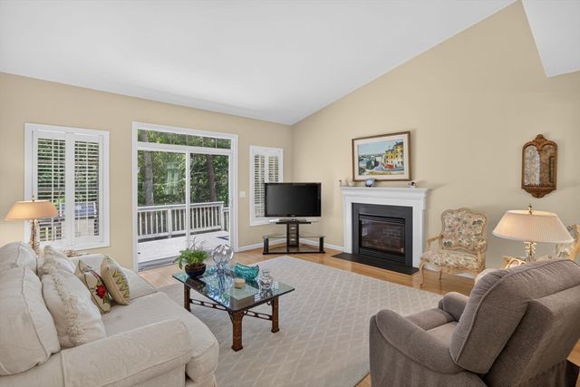 28 Cross Wind, Plymouth, MA 02360