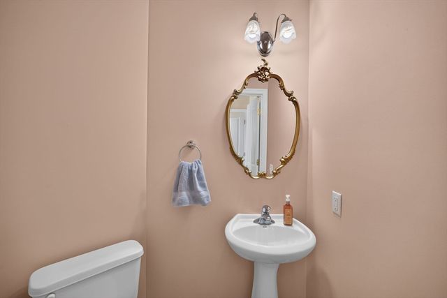 28 Cross Wind, Plymouth, MA 02360