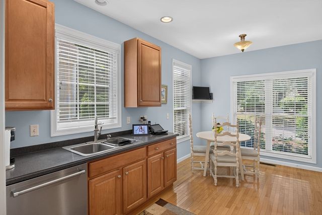 28 Cross Wind, Plymouth, MA 02360