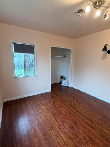 2730 Berger Ave, Sacramento, CA 95815