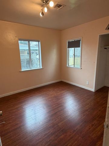 2730 Berger Ave, Sacramento, CA 95815