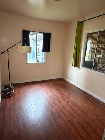 2730 Berger Ave, Sacramento, CA 95815