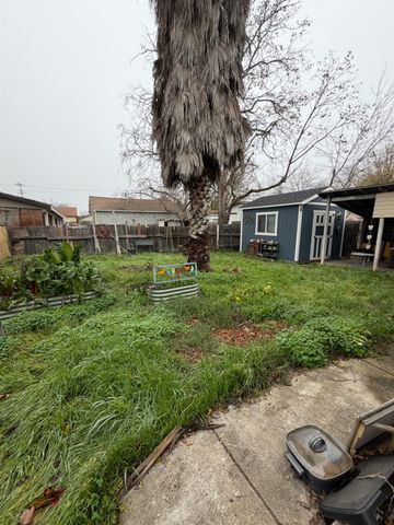 2730 Berger Ave, Sacramento, CA 95815